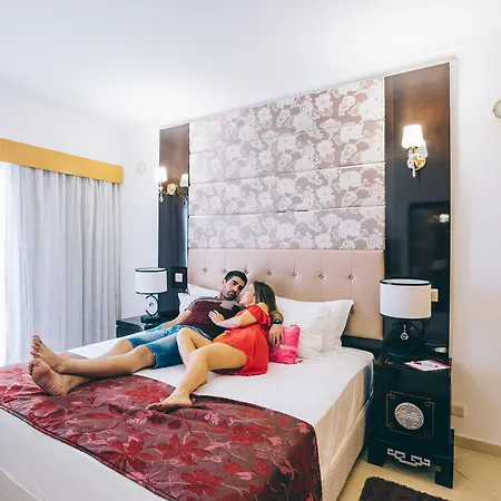 Lägenhetshotell Grand Muthu Do Vale 5*