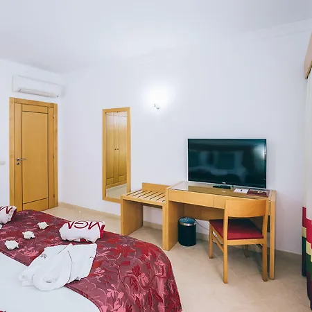 Hotel apartamentowy Grand Muthu Do Vale 5*
