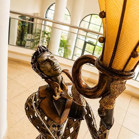 Grand Muthu Do Vale Aparthotel 5*