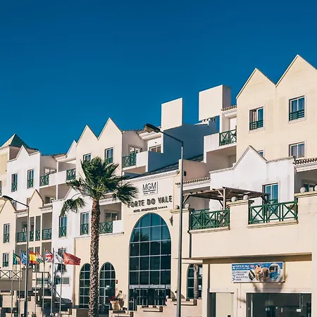 Grand Muthu Do Vale Aparthotel 5*