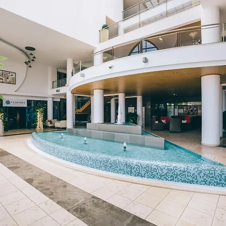 Aparthotel Grand Muthu Do Vale